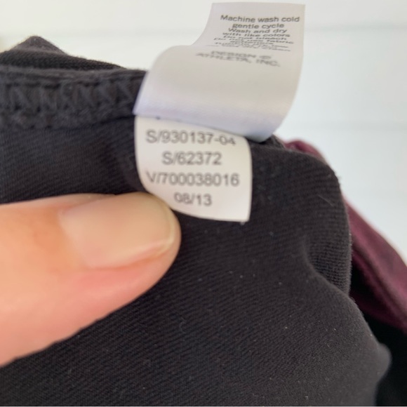 Athleta Legging Small Bettona Classic Mini 2 In 1 Tight Style 930137 Plum Black - Picture 6 of 6